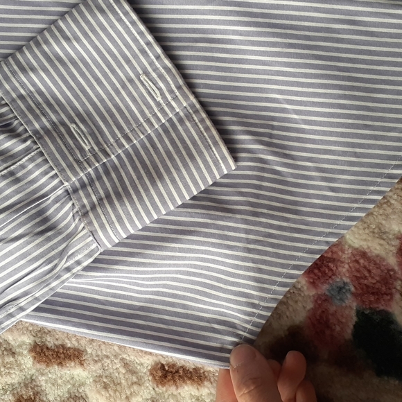 Gap Purple Button Down - Picture 3 of 6